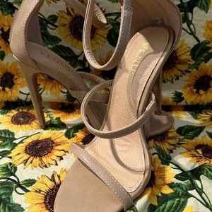 Beige 3.5” heels, open toe, strap sandal heeled shoes